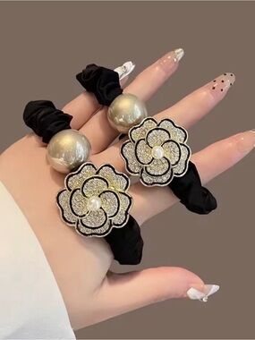 Luxury Boutique Sparkling Pearl Floral Hair Tie Set - Black NWOT